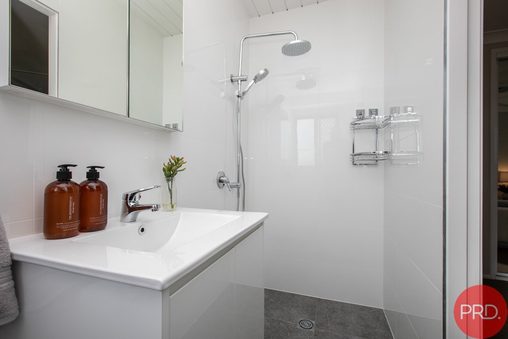 8 Gymea Place THORNTON 23