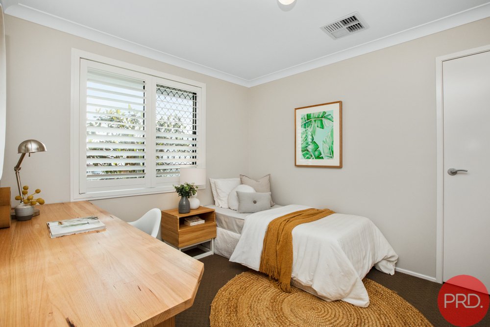 8 Gymea Place THORNTON 26