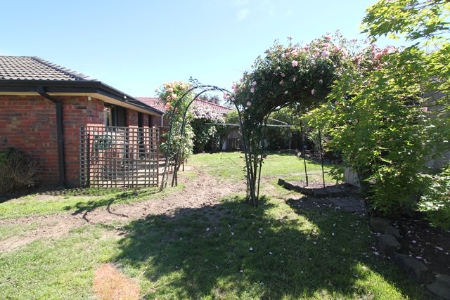 8 Halbert Street WENDOUREE 12