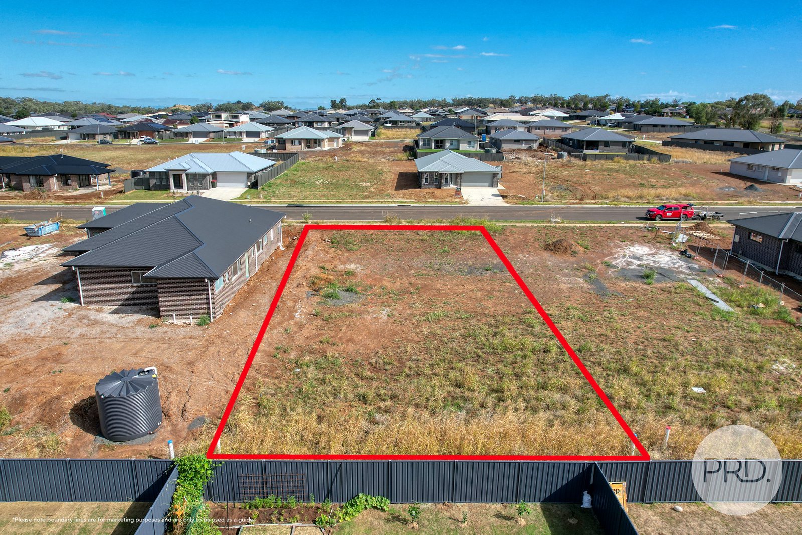 8 Hanbury Place TAMWORTH 3