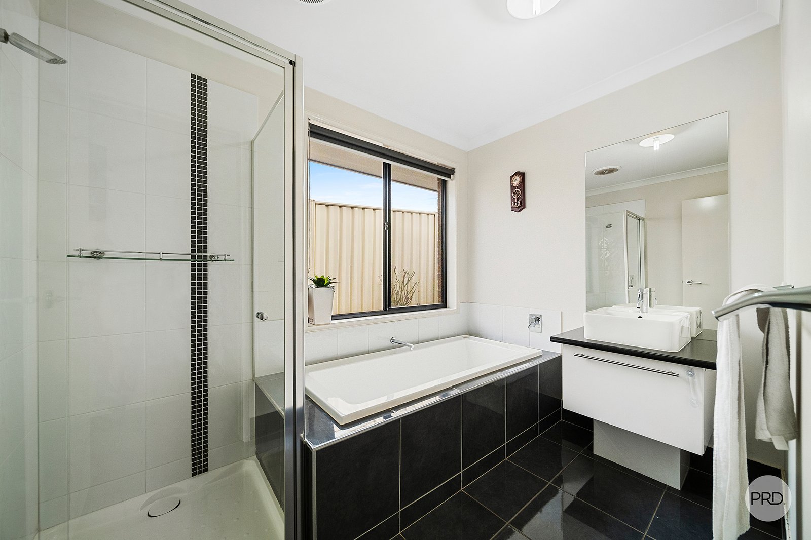 8 Harold Court WHITE HILLS 11