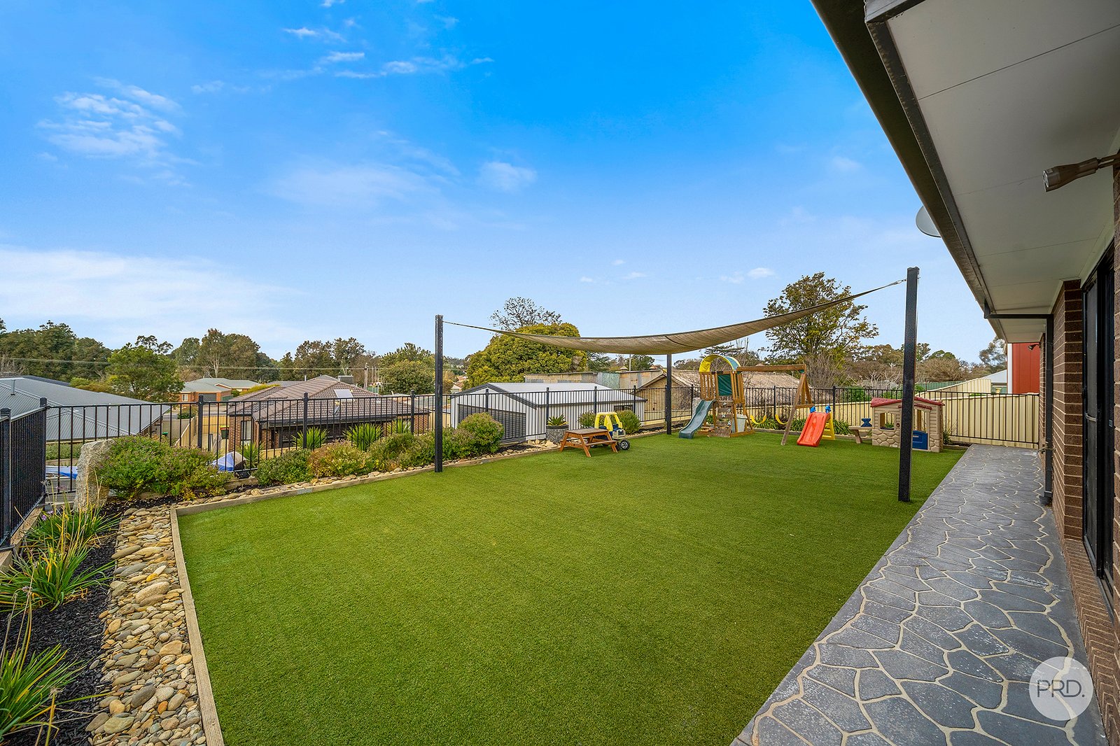 8 Harold Court WHITE HILLS 13