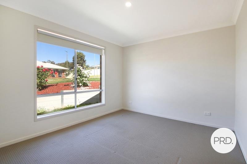 8 Harry Crescent HAMILTON VALLEY 5