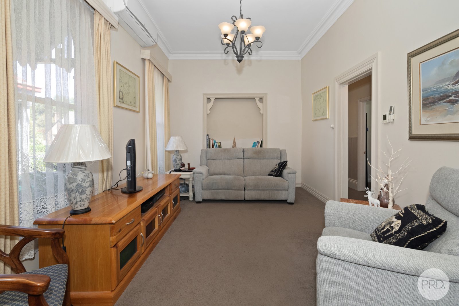 8 Havelock Street BLACK HILL 3