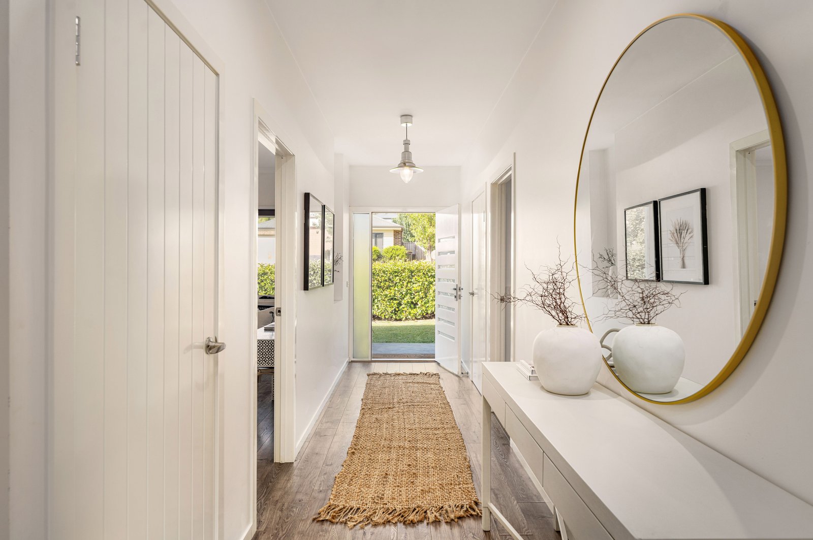 Real Estate and Property in 8 Heffernan Court, Woodend, VIC