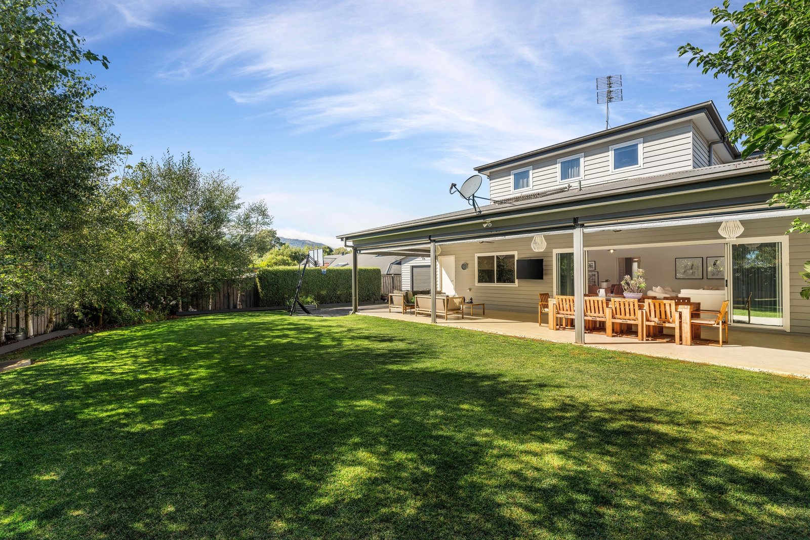 Real Estate and Property in 8 Heffernan Court, Woodend, VIC