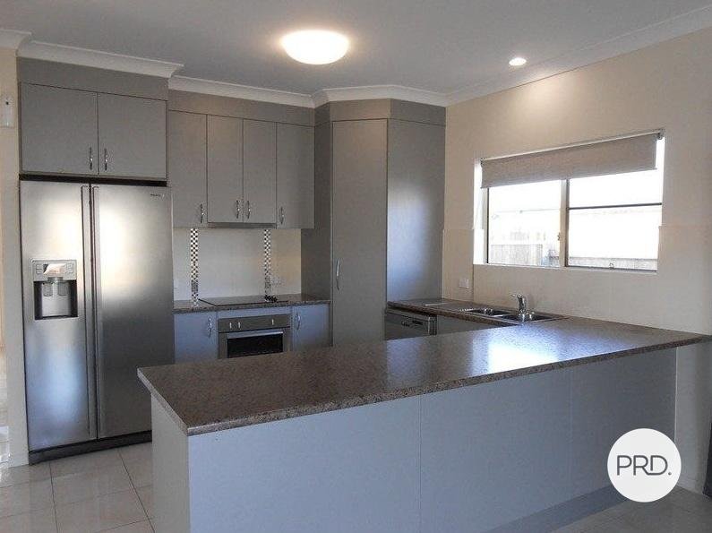 8 Helmsman Drive BUCASIA 3