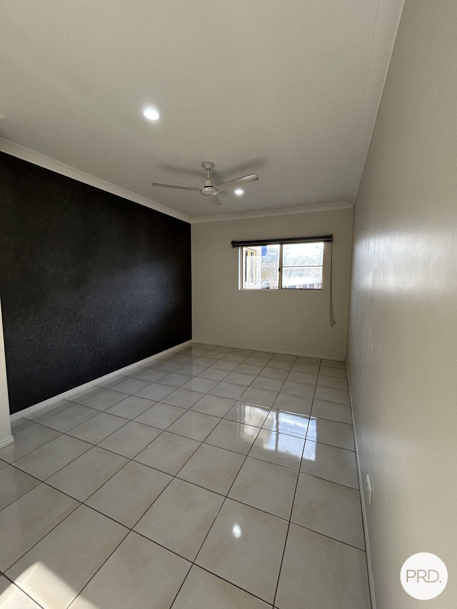 8 Helmsman Drive BUCASIA 7