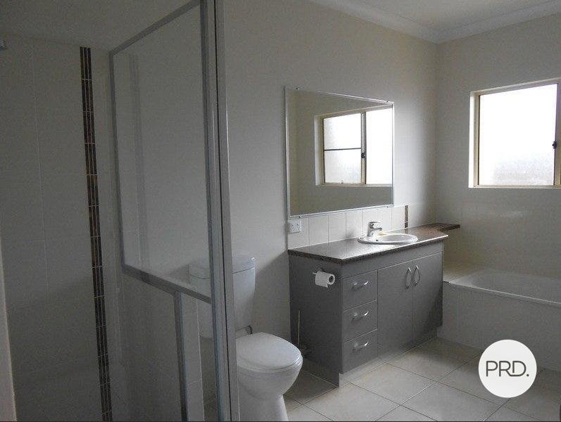 8 Helmsman Drive BUCASIA 9