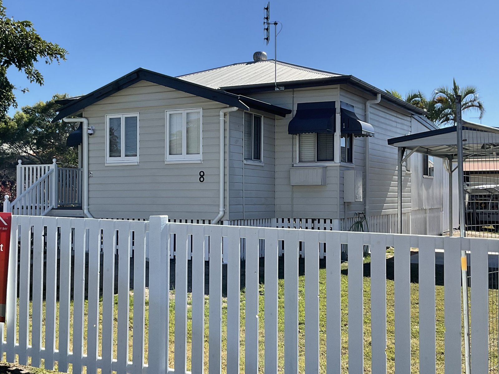 8 Hibiscus Street URANGAN 1
