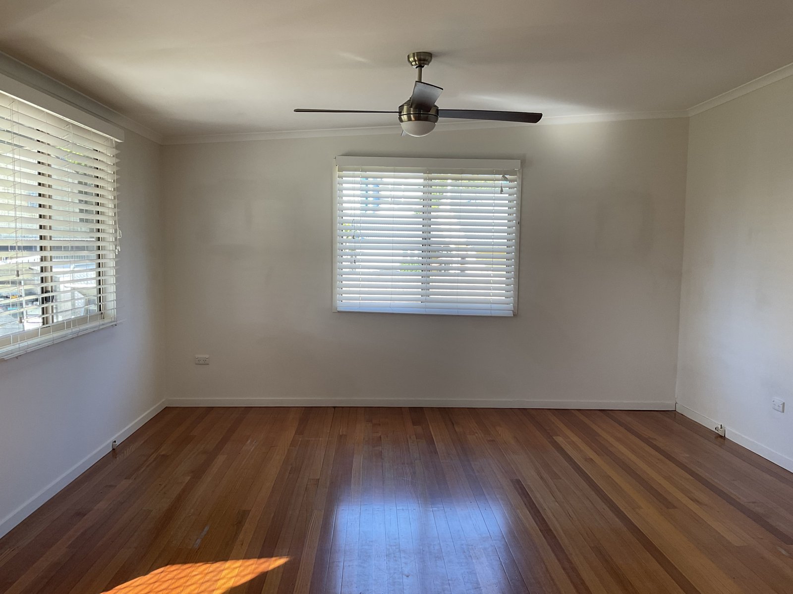 8 Hibiscus Street URANGAN 4