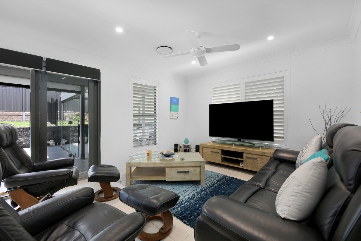 8 Hidden Cove Tallebudgera 11
