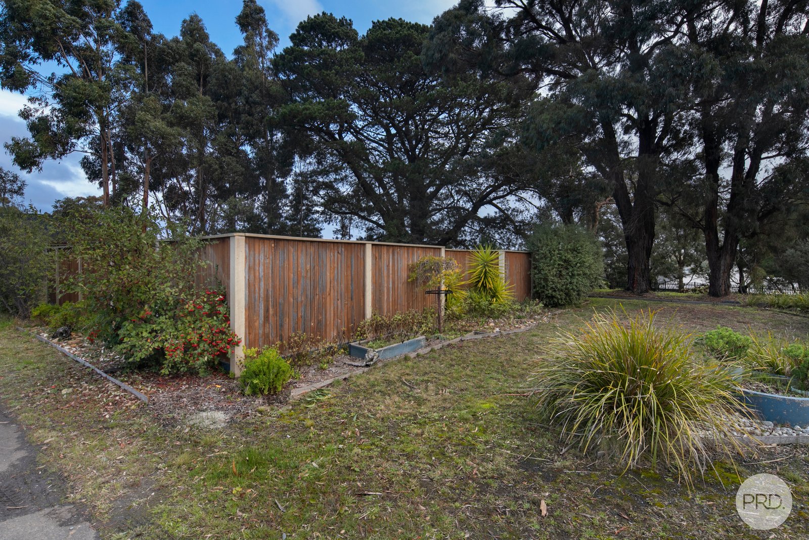 8 Highvista Grove BALLARAT EAST 7