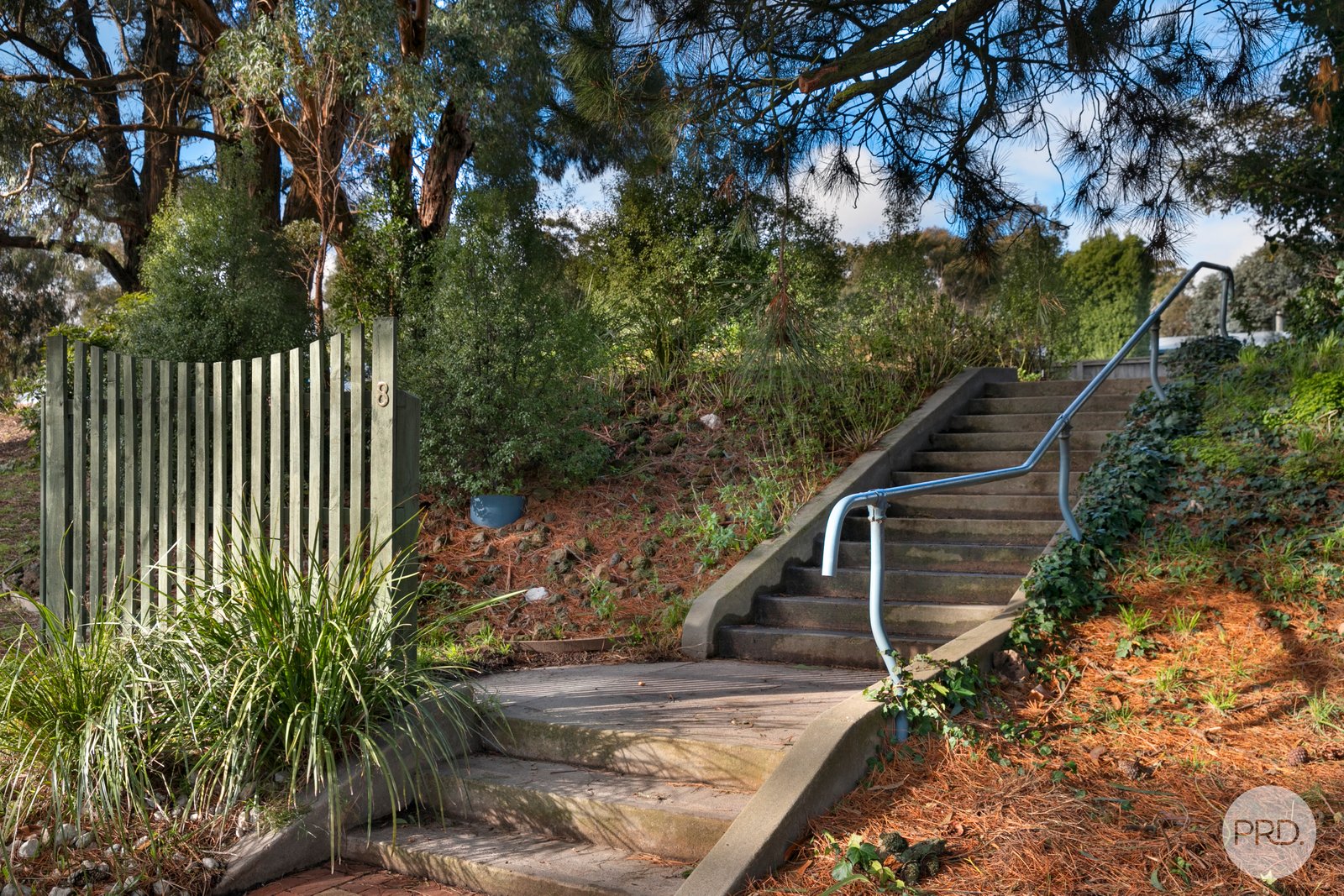 8 Highvista Grove BALLARAT EAST 9