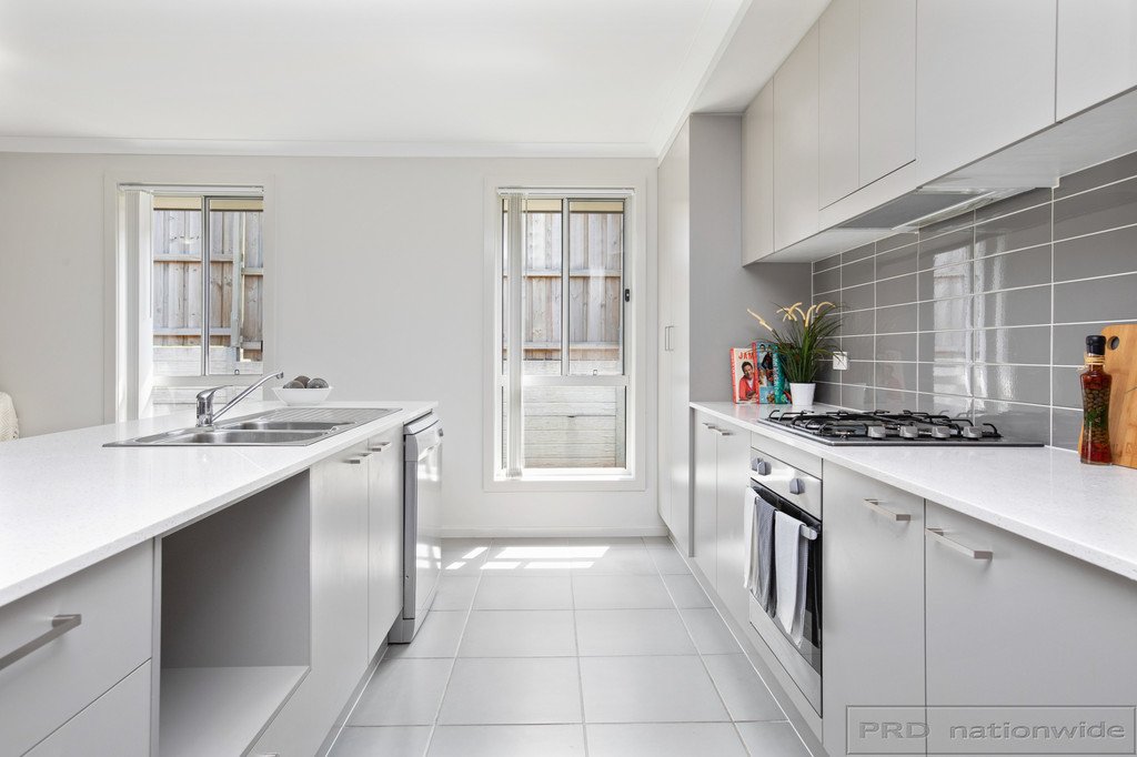 8 Hillcrest Drive GILLIESTON HEIGHTS 5