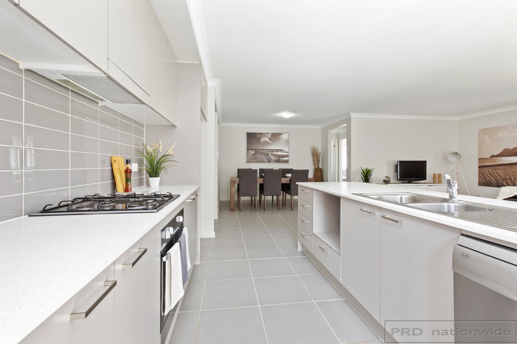 8 Hillcrest Drive GILLIESTON HEIGHTS 6