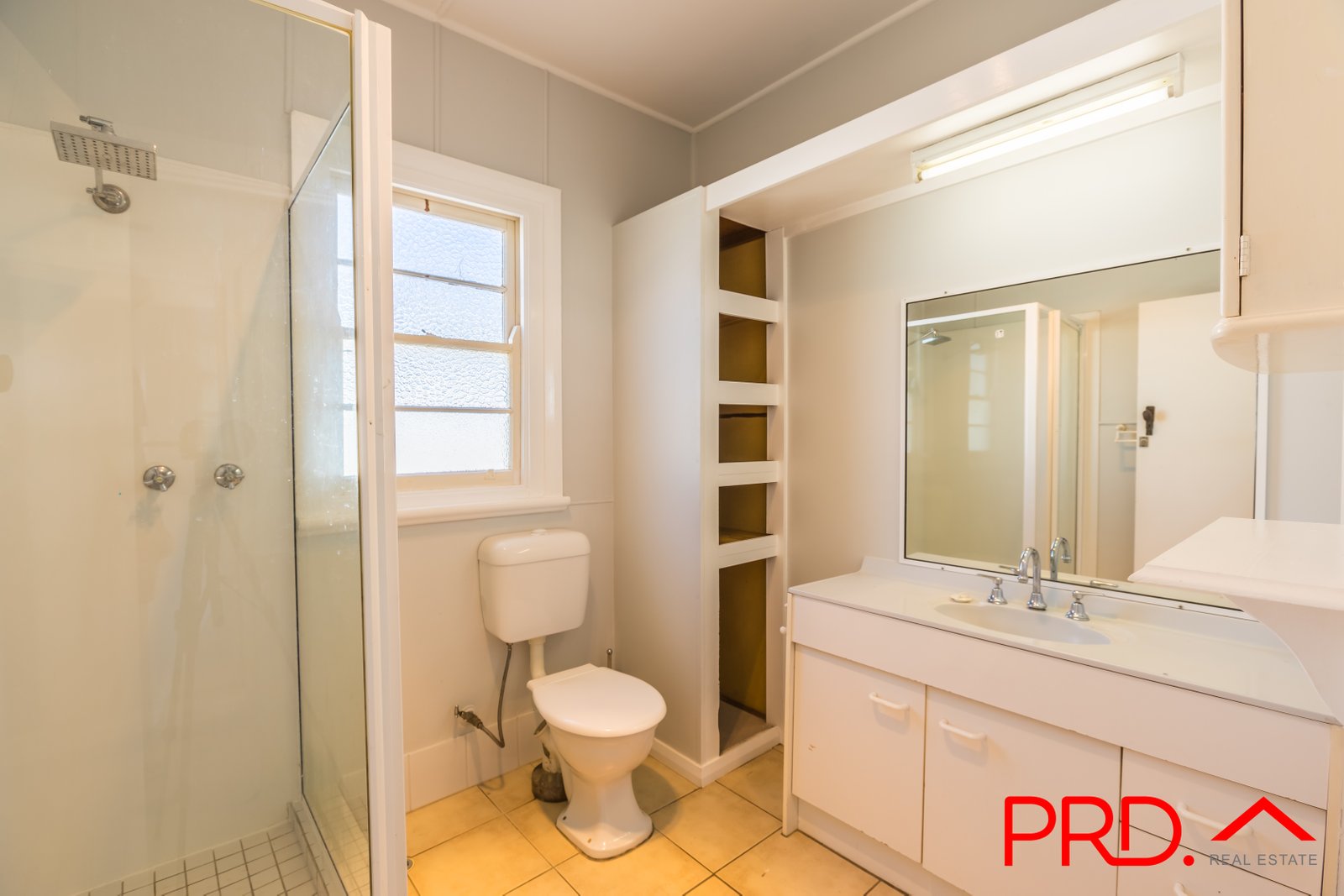 8 Hilton Street SOUTH TAMWORTH 7