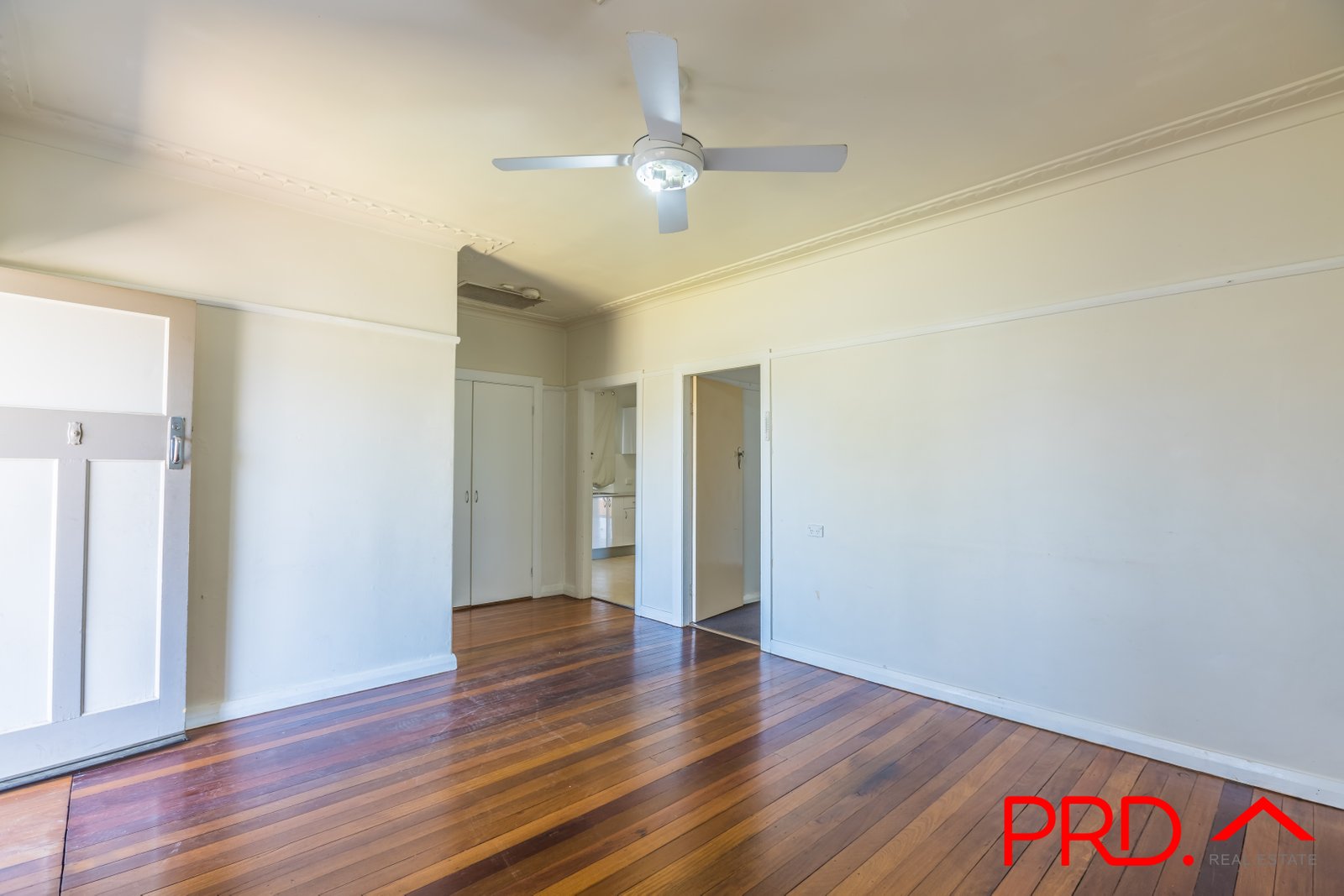 8 Hilton Street SOUTH TAMWORTH 10