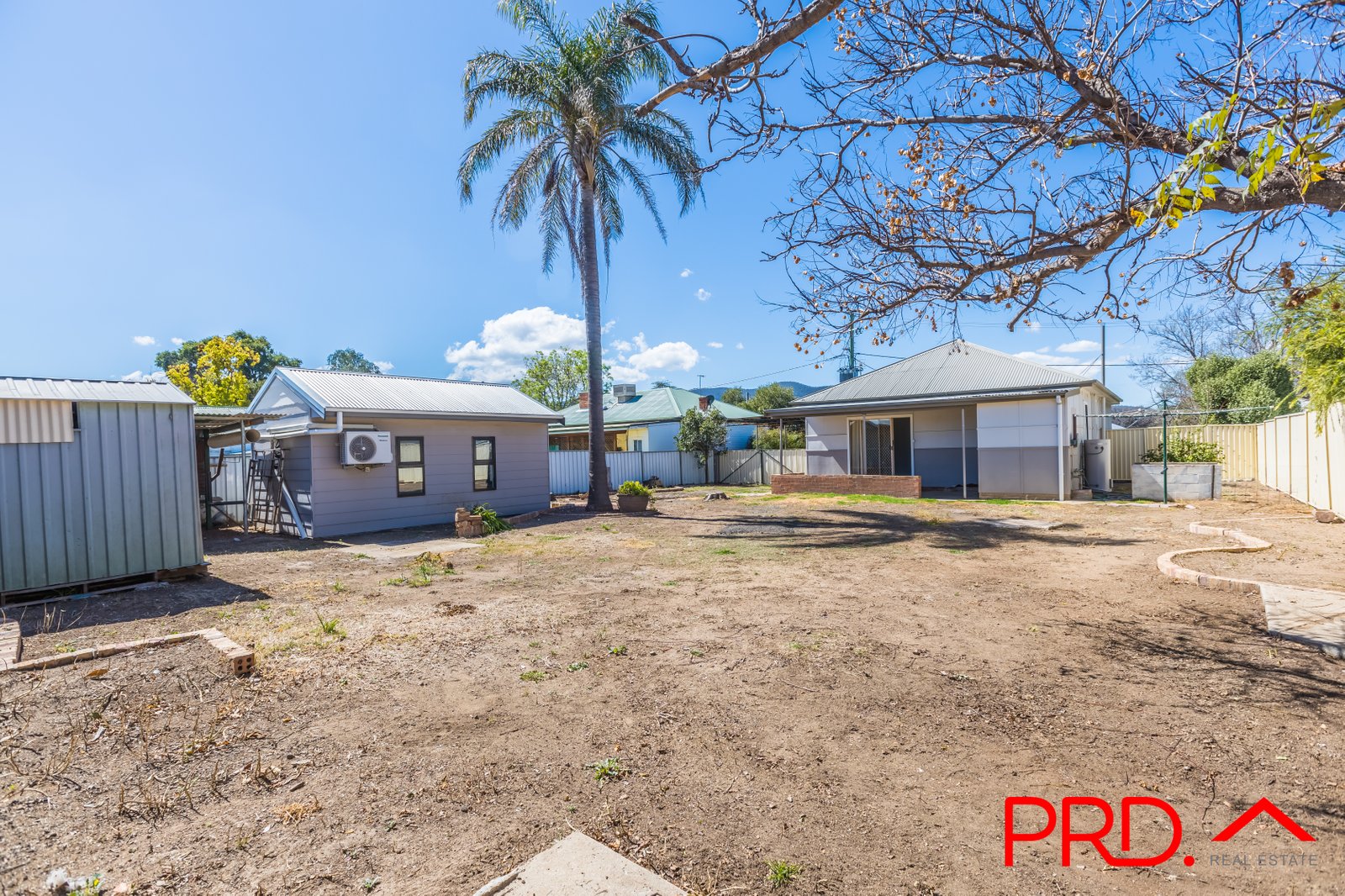 8 Hilton Street SOUTH TAMWORTH 14