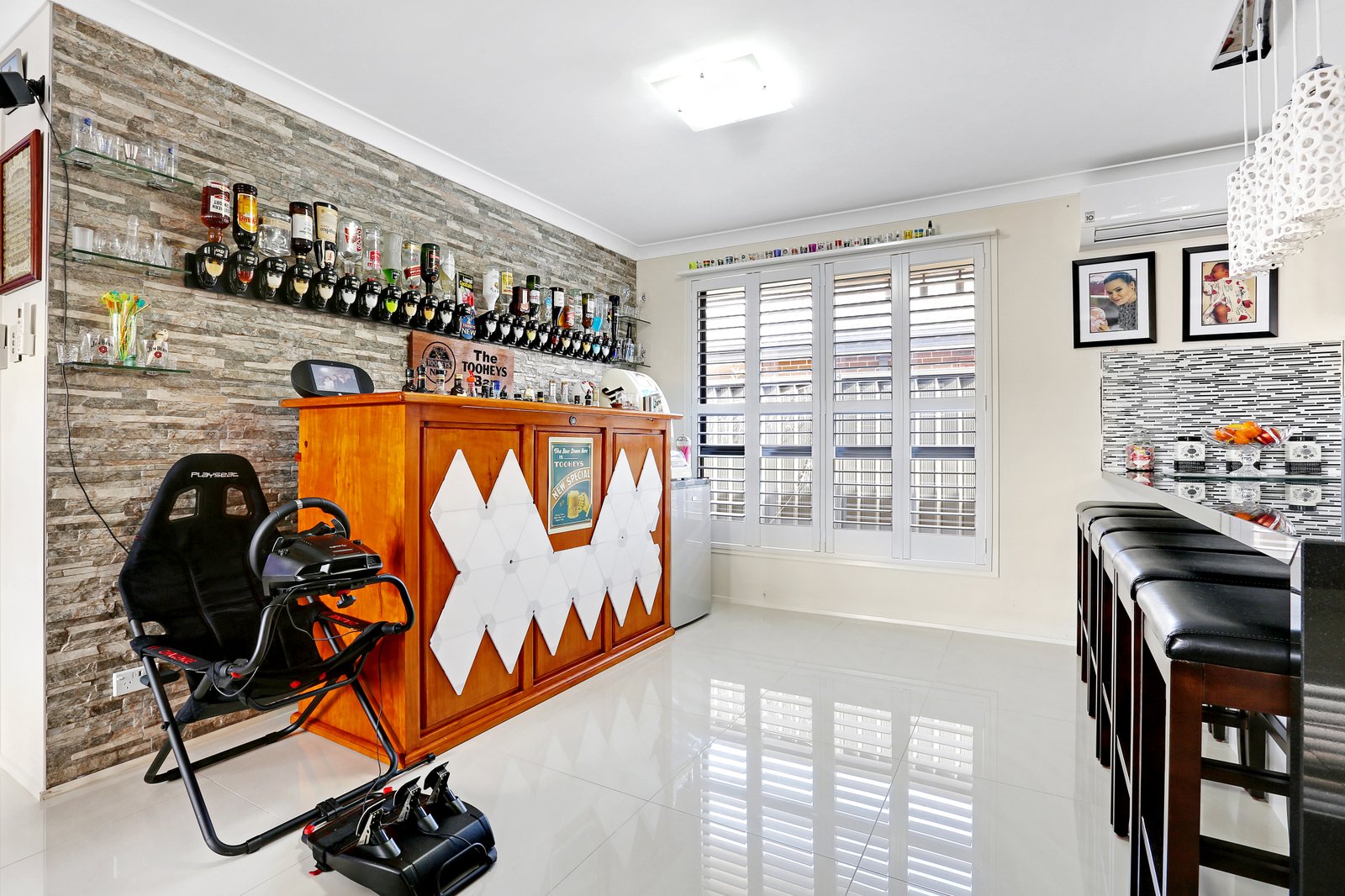 8 Hobbs Street HORSLEY 3