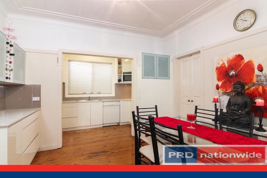 8 Holley Road BEVERLY HILLS 3