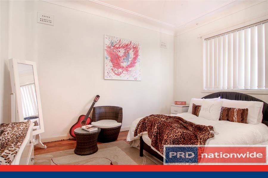 8 Holley Road BEVERLY HILLS 8