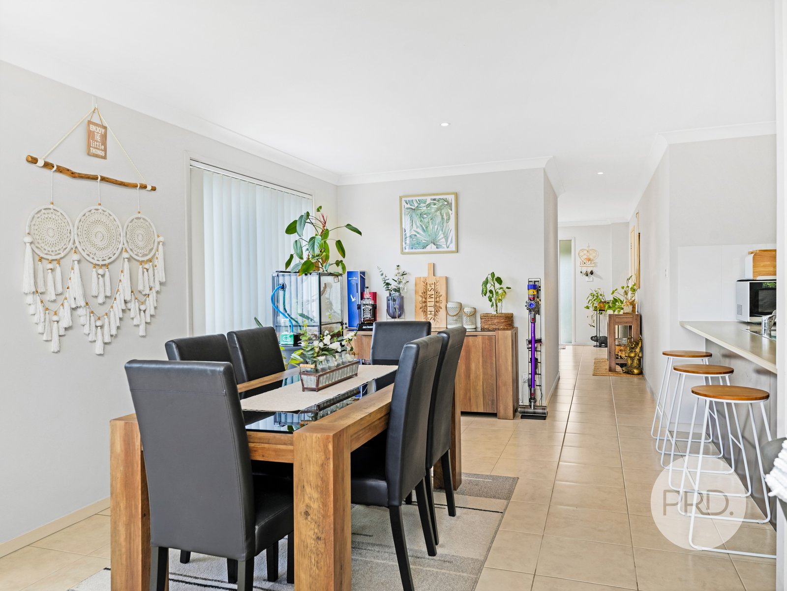 8 Hollyoake Circuit BARDIA 2