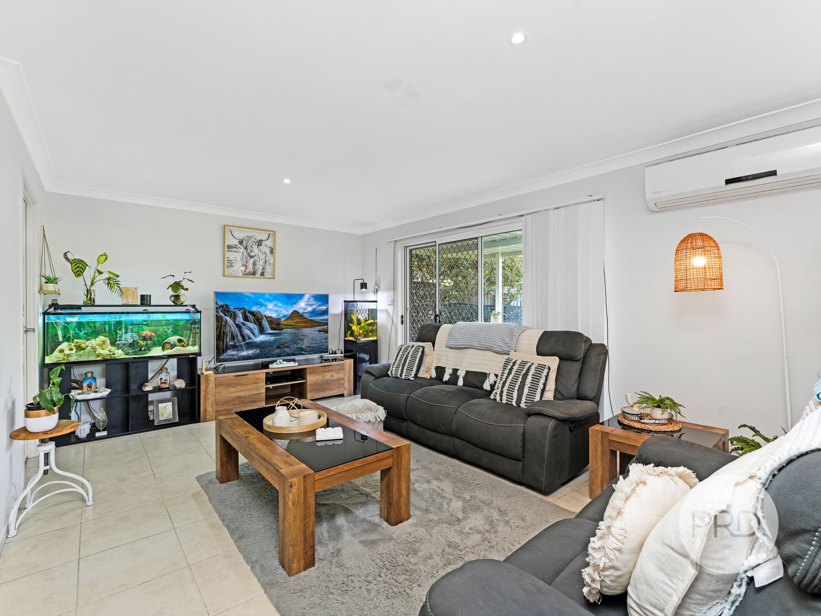 8 Hollyoake Circuit BARDIA 6