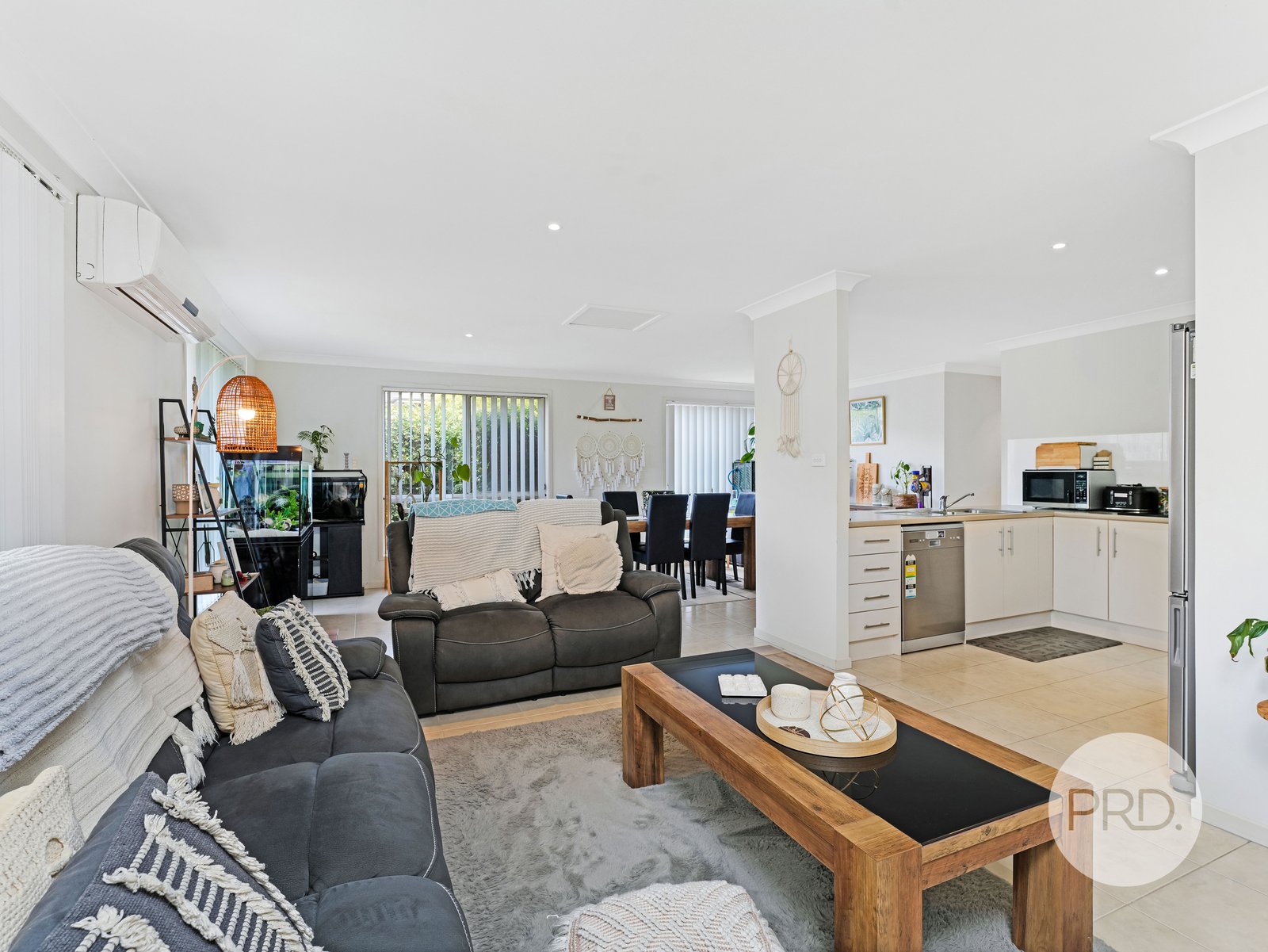 8 Hollyoake Circuit BARDIA 7