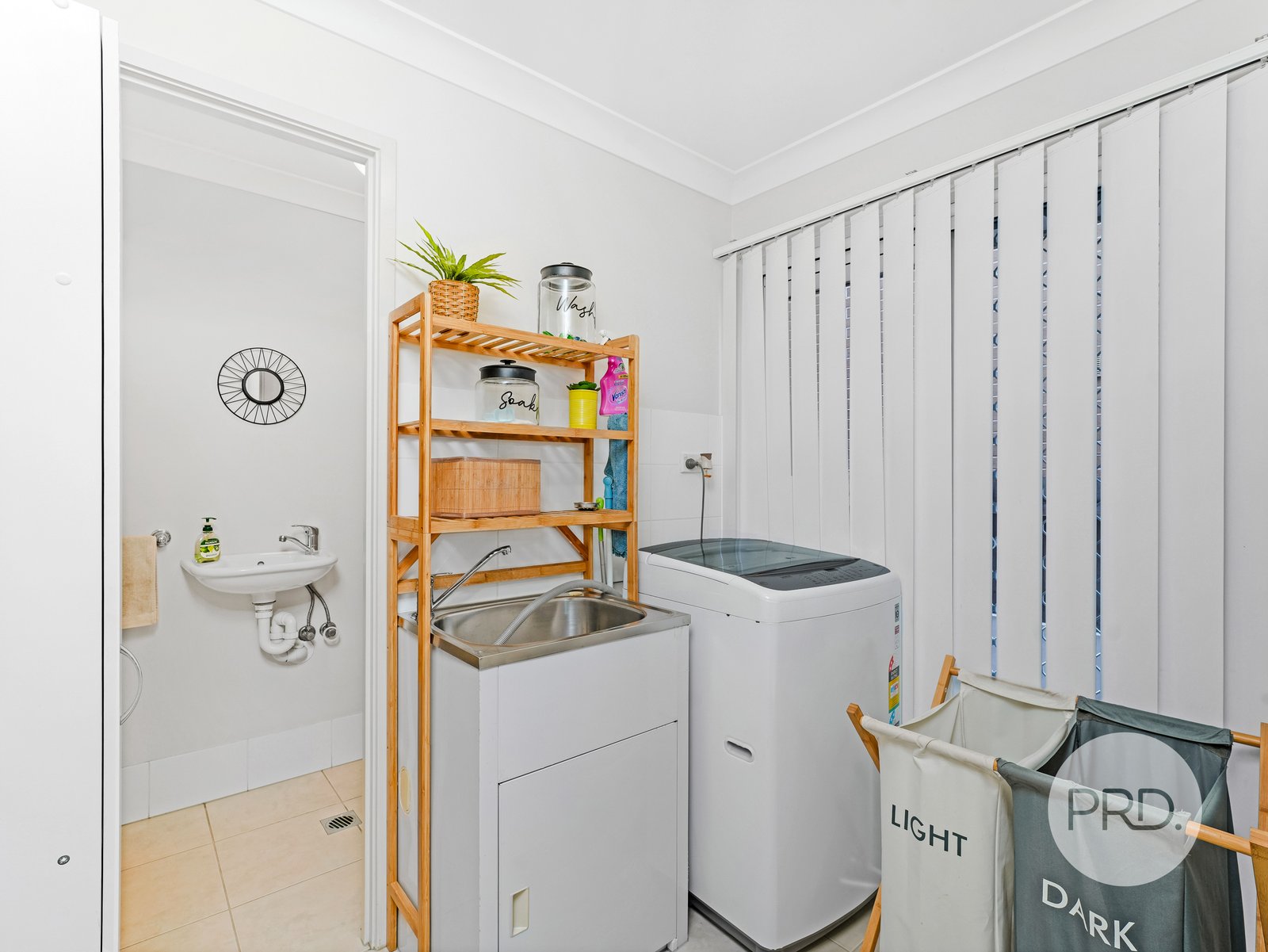 8 Hollyoake Circuit BARDIA 8