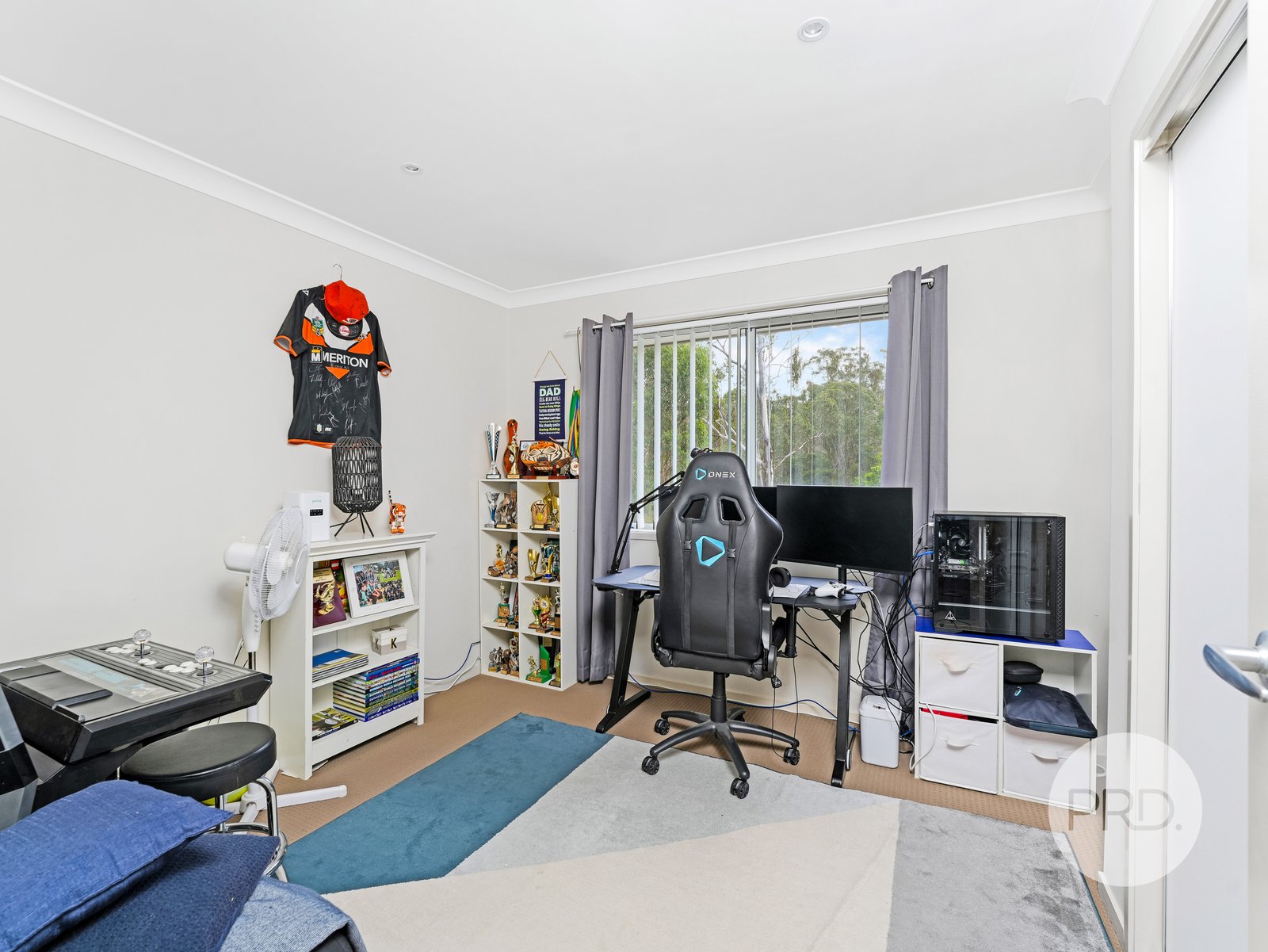 8 Hollyoake Circuit BARDIA 12