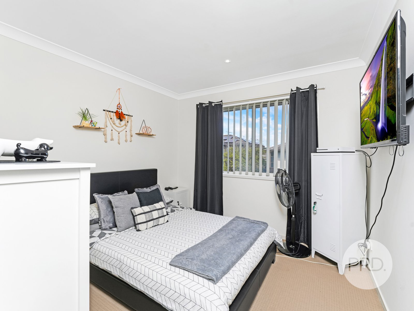 8 Hollyoake Circuit BARDIA 13