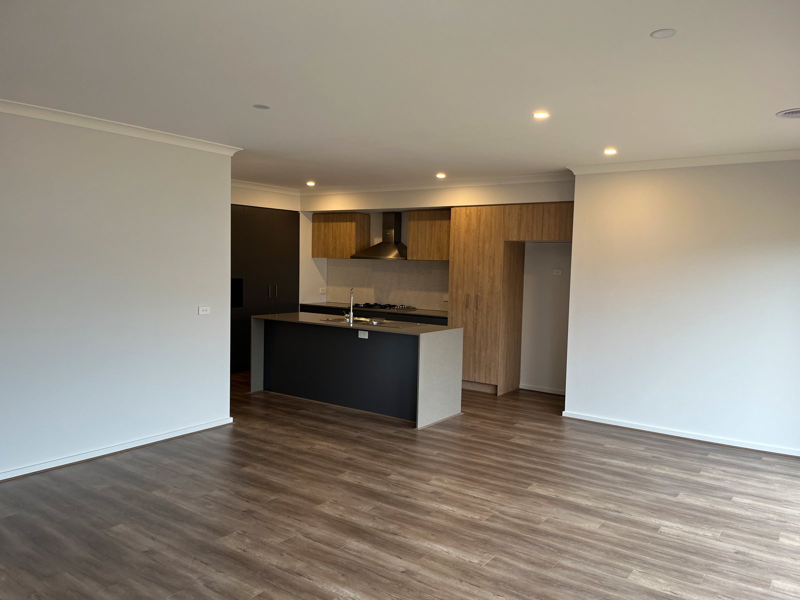 Gallery: 8 Holst Street