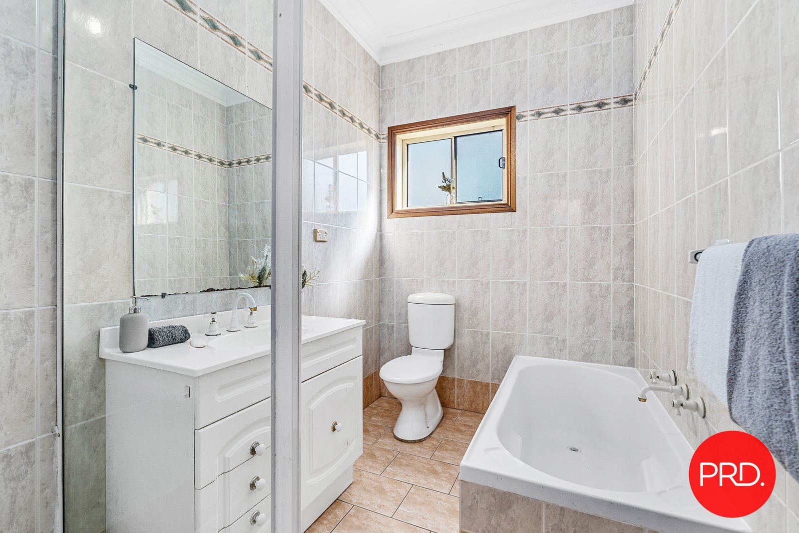 8 Homedale Avenue BEXLEY NORTH 6