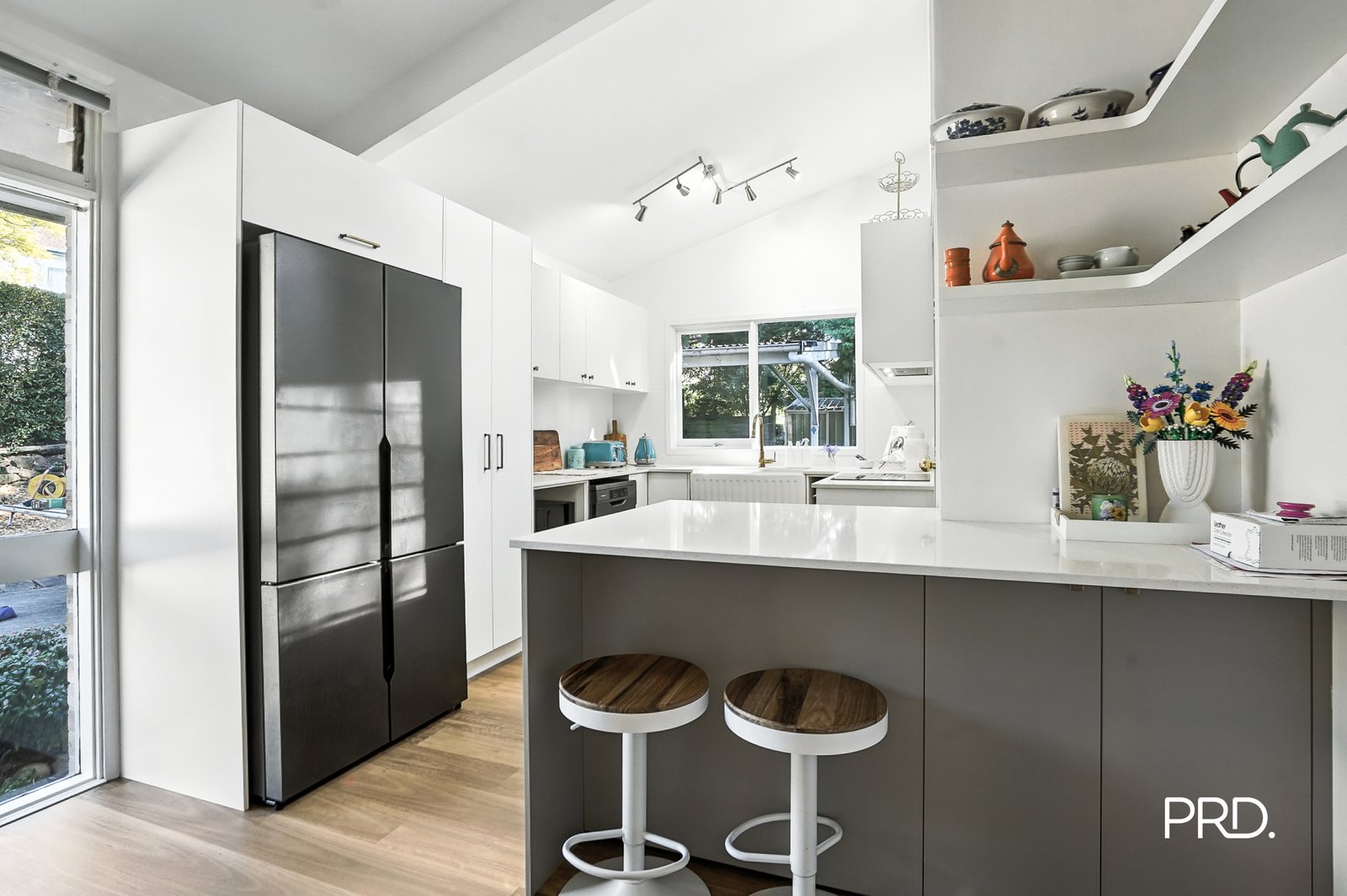 8 Homedale St  Springwood 3