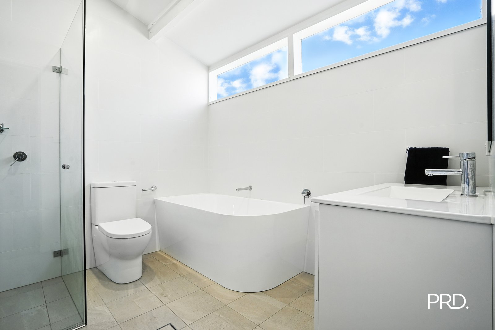 8 Homedale St  Springwood 6