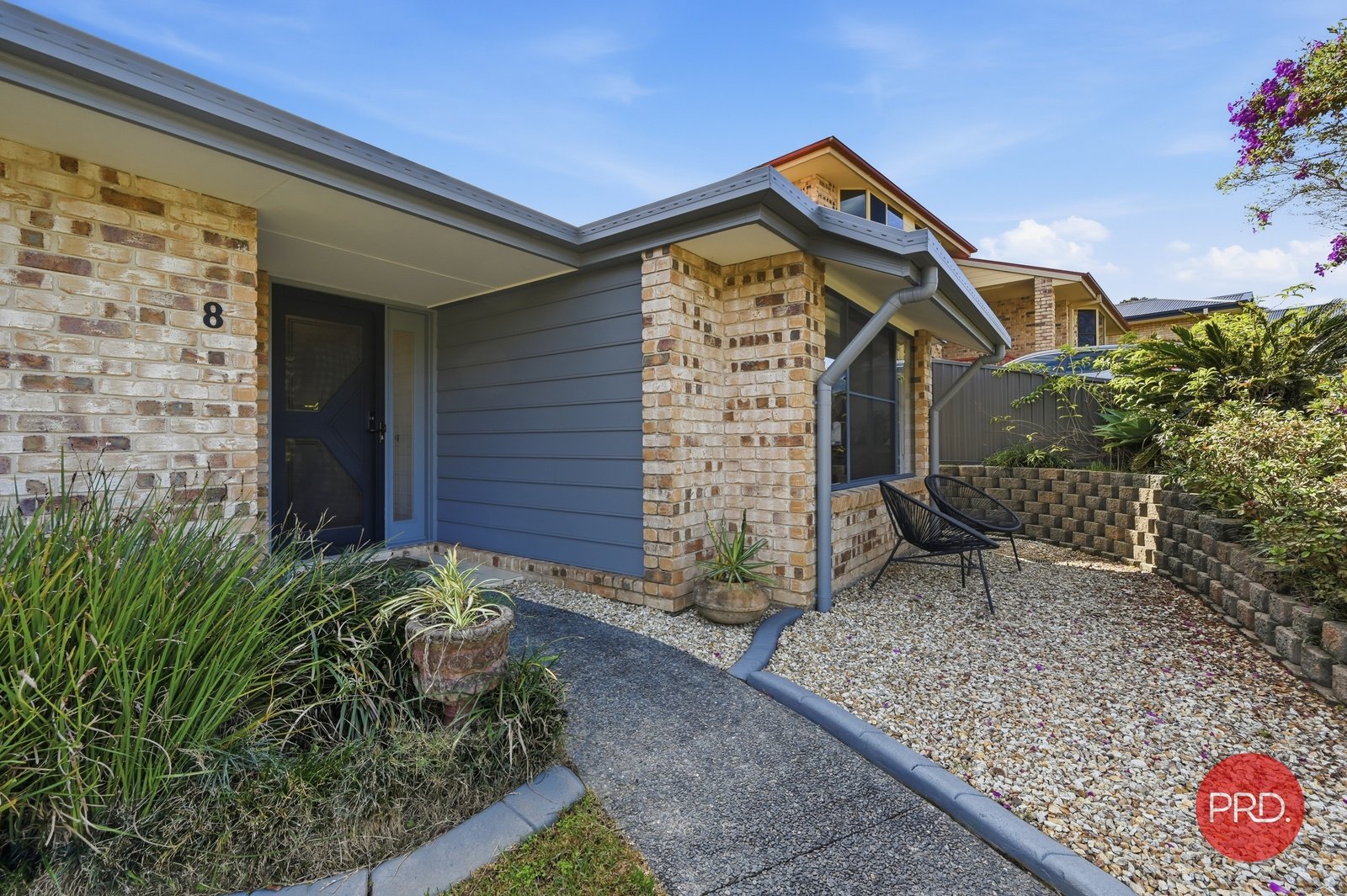 8 Honeyeater Way COFFS HARBOUR 2