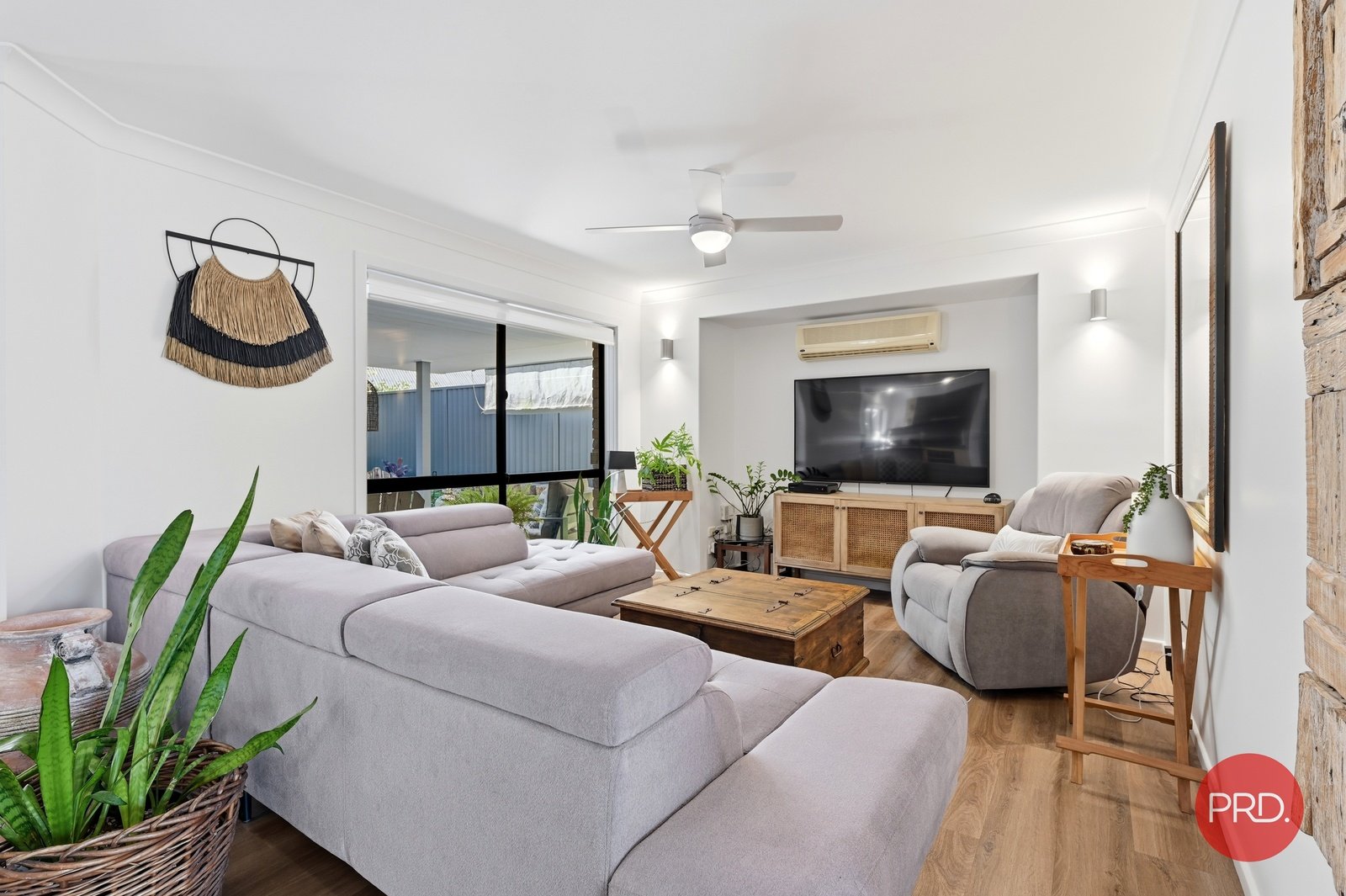 8 Honeyeater Way COFFS HARBOUR 5