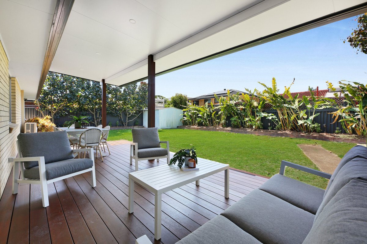 8 Hopbush Street Palm Beach 3