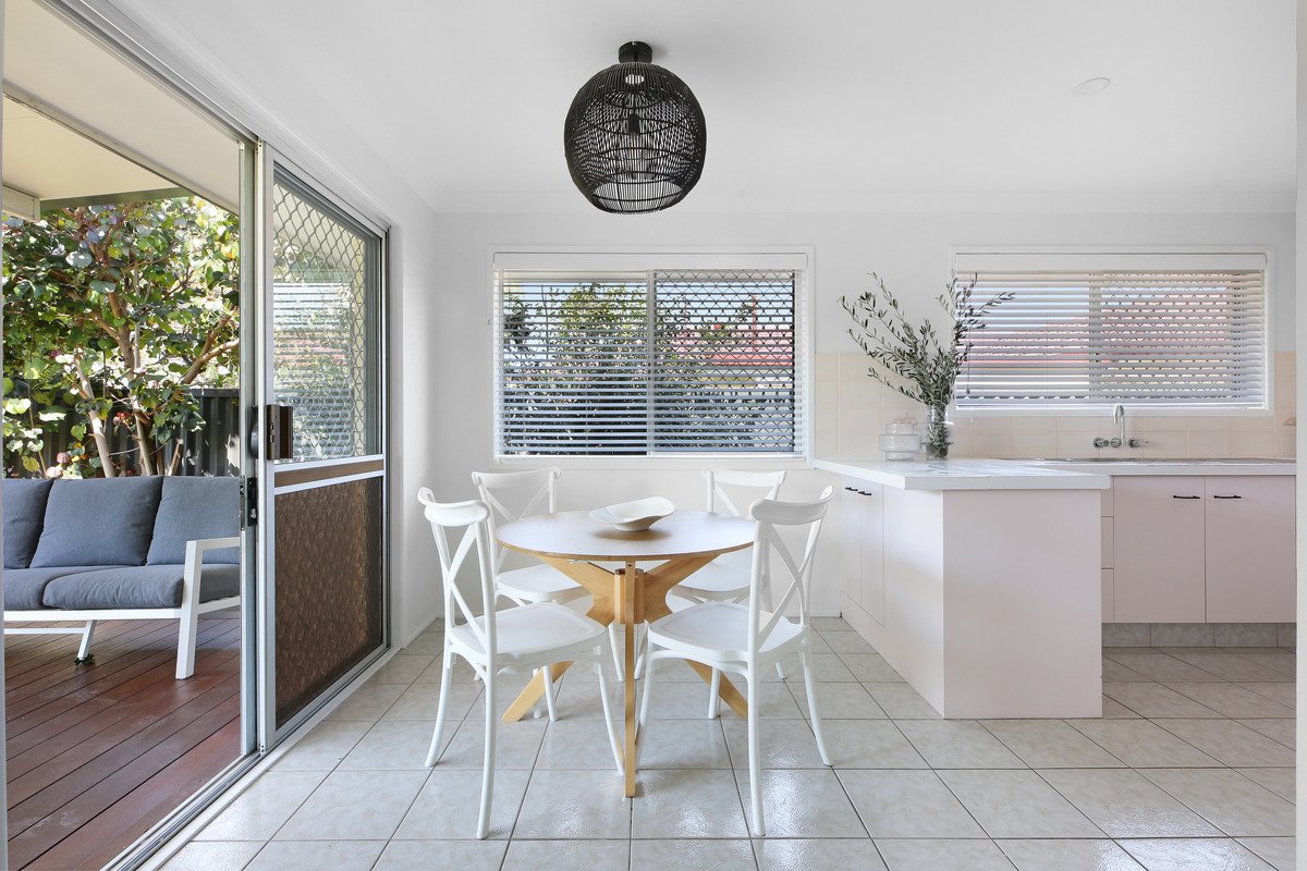 8 Hopbush Street Palm Beach 4