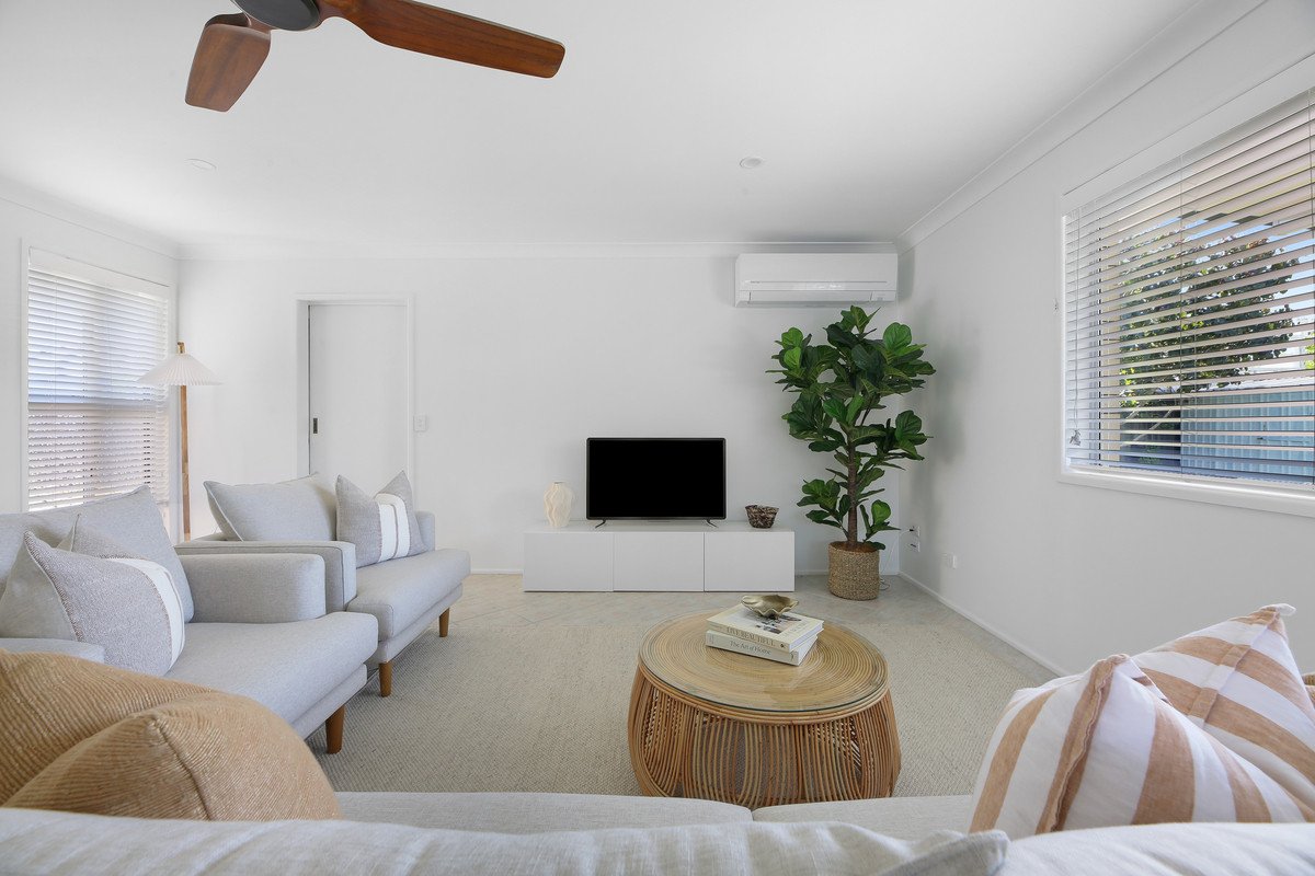 8 Hopbush Street Palm Beach 9