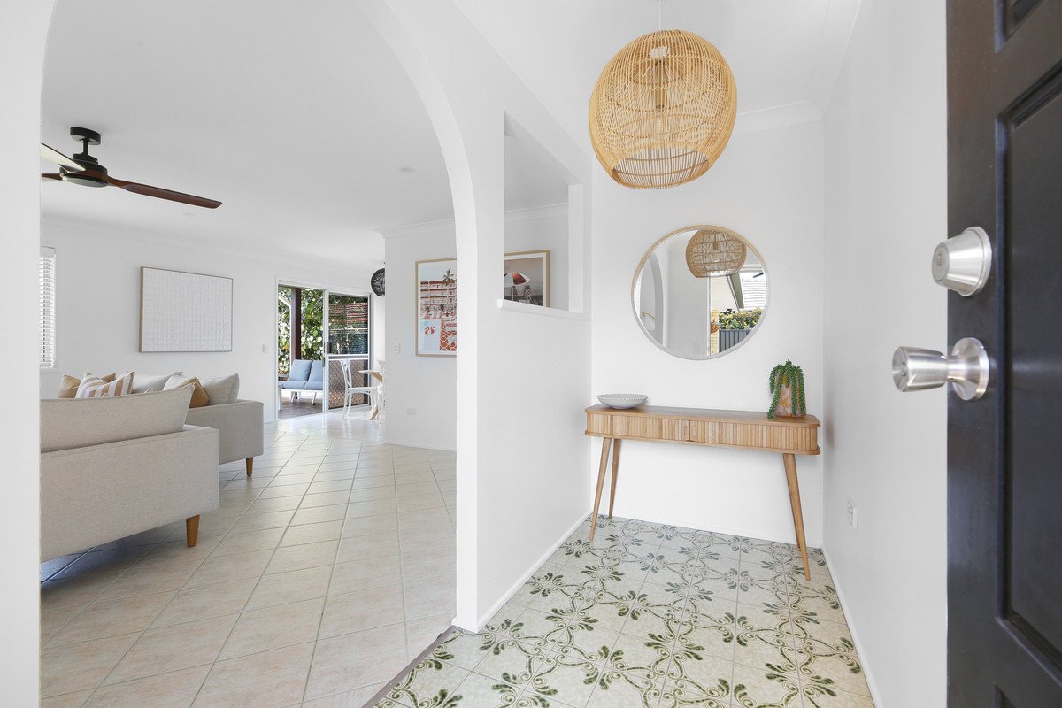 8 Hopbush Street Palm Beach 15