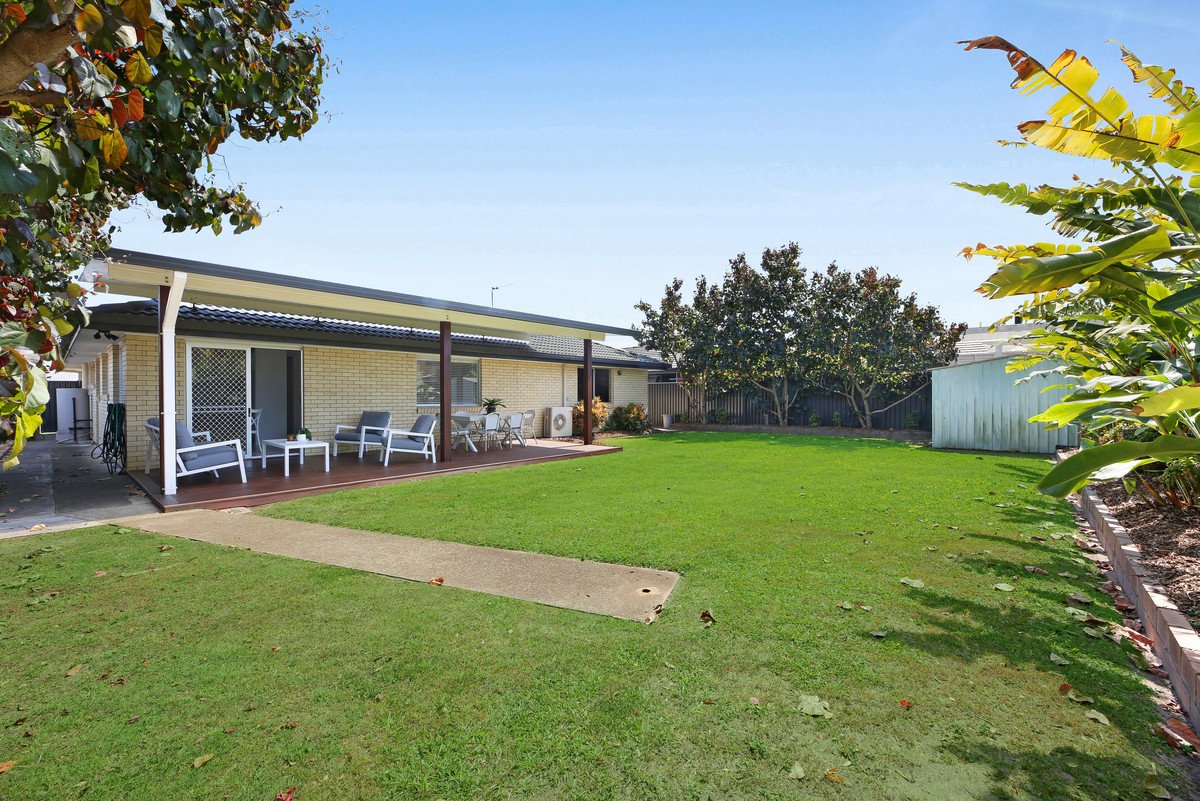 8 Hopbush Street Palm Beach 18