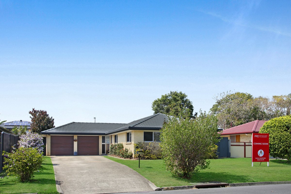 8 Hopbush Street Palm Beach 19