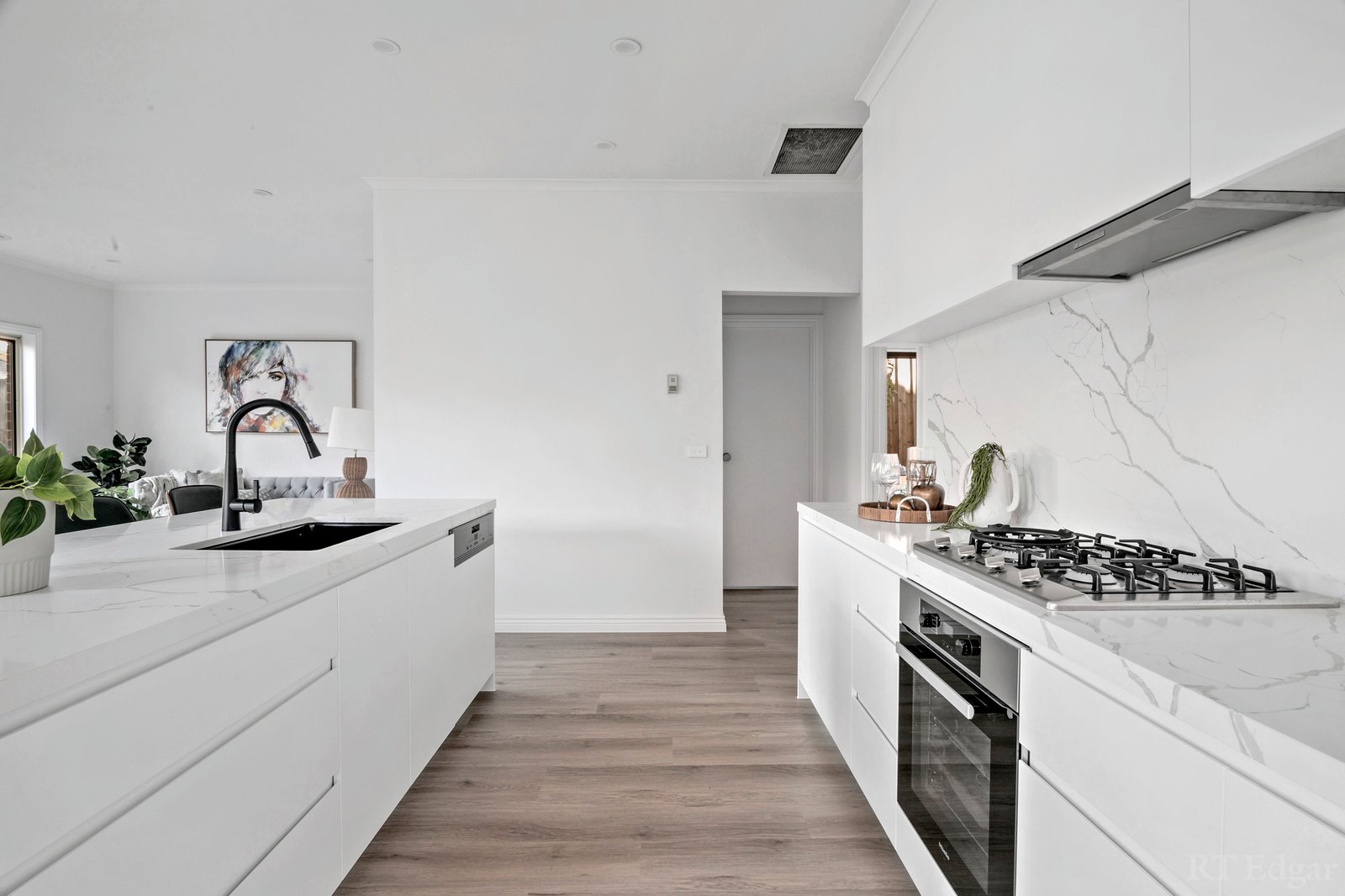 Real Estate and Property in 8 Hope Court, Kew, VIC