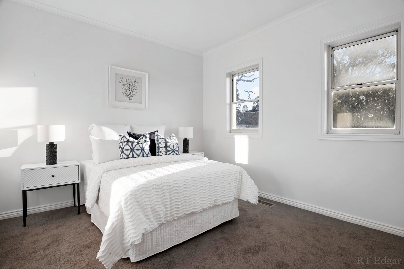 Real Estate and Property in 8 Hope Court, Kew, VIC