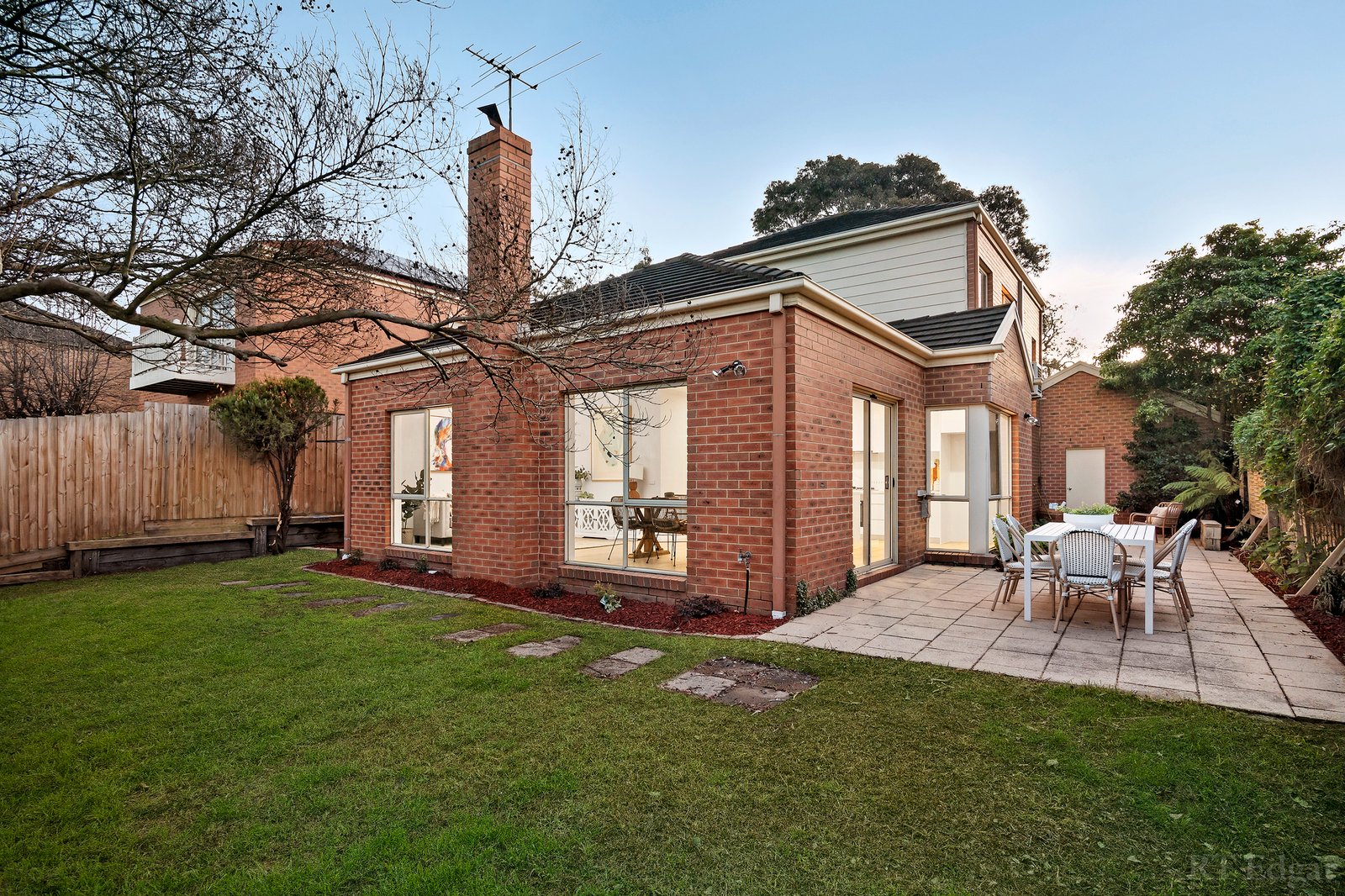 Real Estate and Property in 8 Hope Court, Kew, VIC