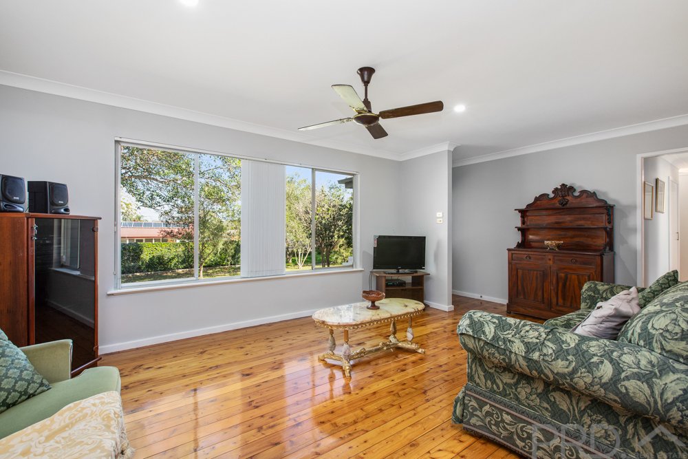 8 Howard Close THORNTON 3