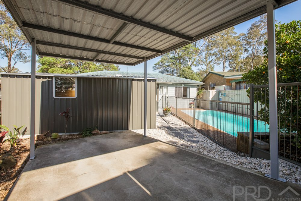 8 Howard Close THORNTON 13