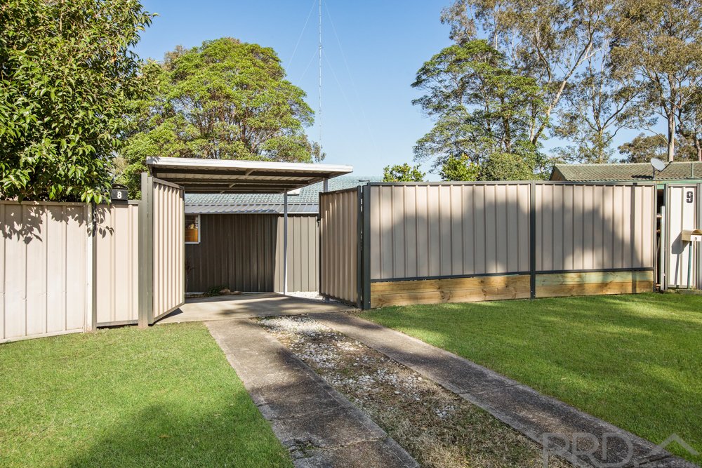 8 Howard Close THORNTON 14
